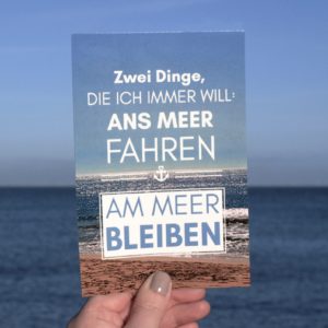Postkarte-XL-Spruch-Ans-Meer-Küstenglück