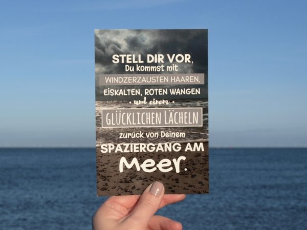 Postkarte XL Spruch Spaziergang am Meer Küstenglück